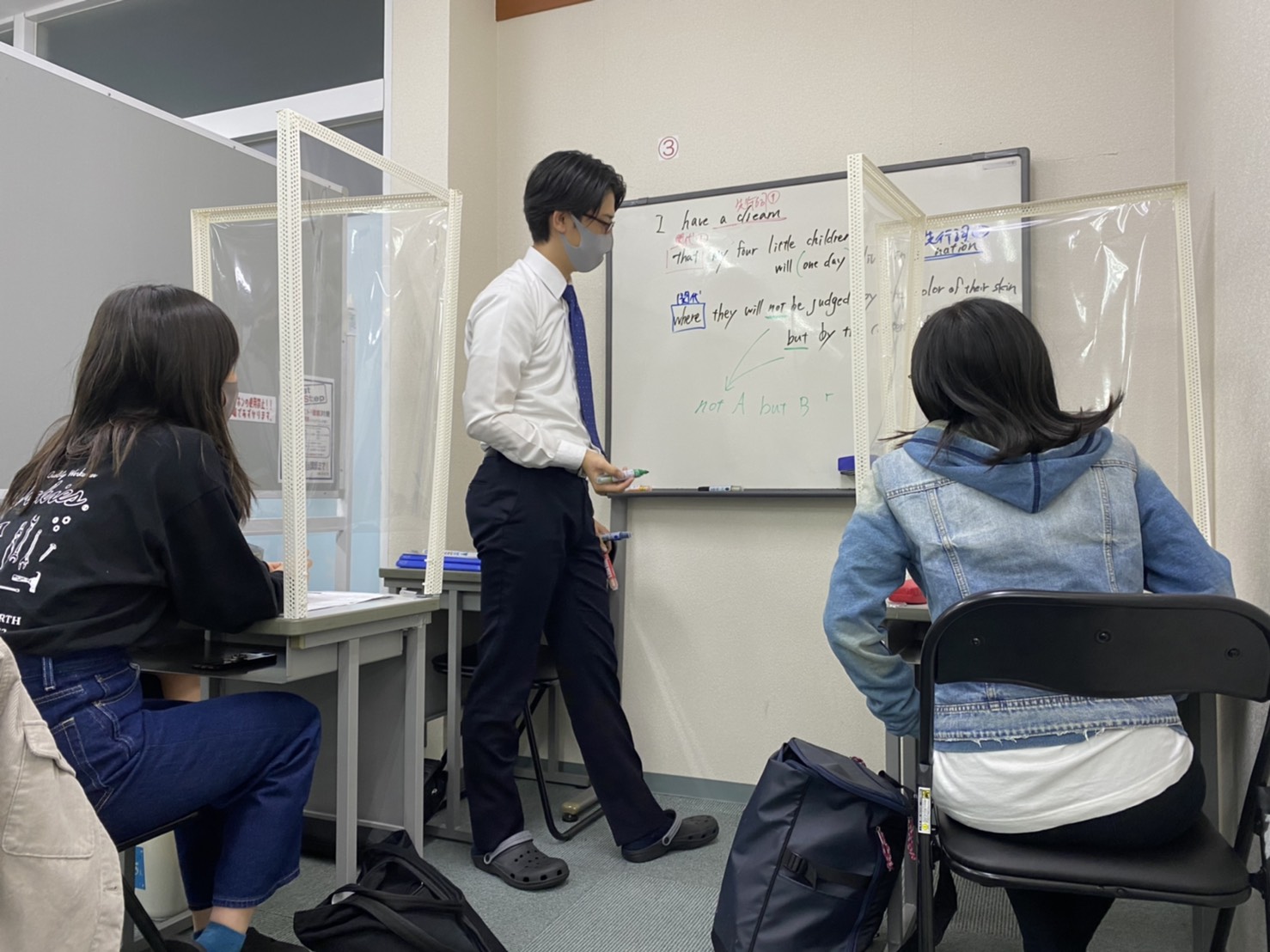 学習塾教室内の換気環境を見える化！